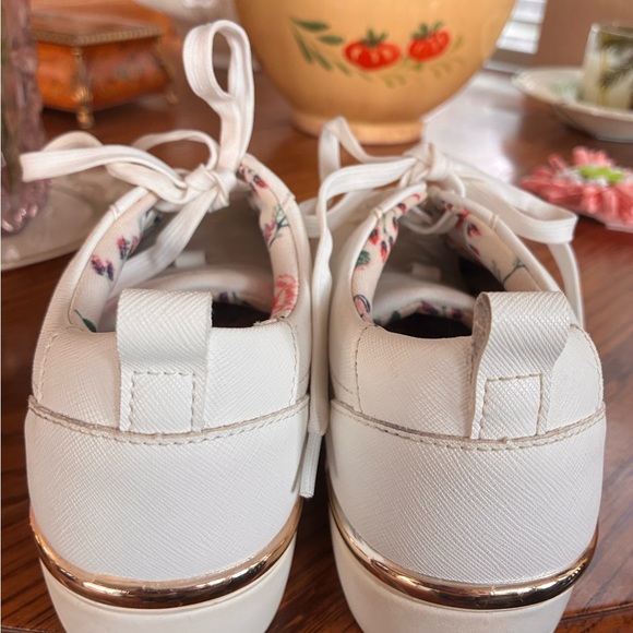 Aldo woman’s White and floral lace -up sneakers - Picture 4 of 9